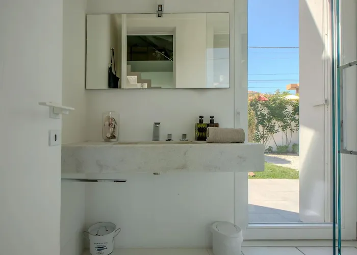 Elegante Am Strand- Jacuzzi Und Garten By Interhome *