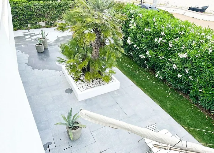 別荘 Elegante Am Strand- Jacuzzi Und Garten By Interhome *