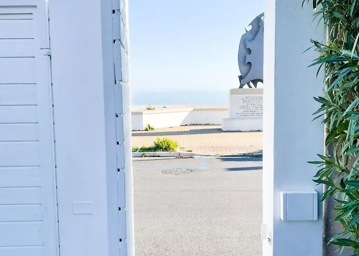 別荘 Elegante Am Strand- Jacuzzi Und Garten By Interhome セニガッリア