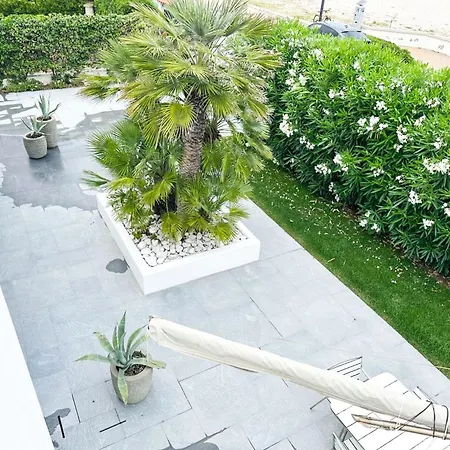 Tatil Evi Elegante Am Strand- Jacuzzi Und Garten By Interhome *